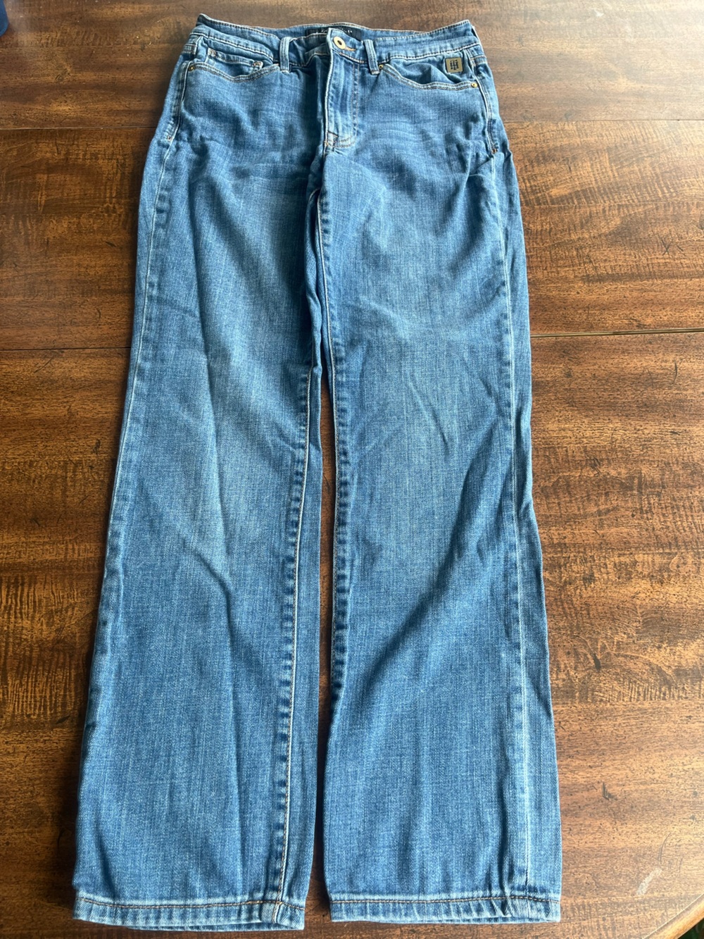 Tommy Hilfiger Tribeca Straight Leg Jeans
Women’s 4 Medium Wash Denim Stretch